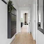 3 Bedroom Stunning In *