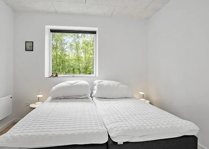 3 Bedroom Stunning In Ferienhaus Spottrup