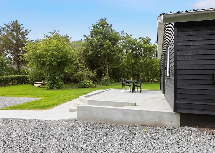 3 Bedroom Stunning In *